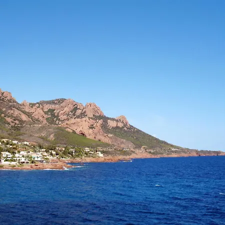 Apartment Village Cap Esterel - L'esquinade-102 By Interhome